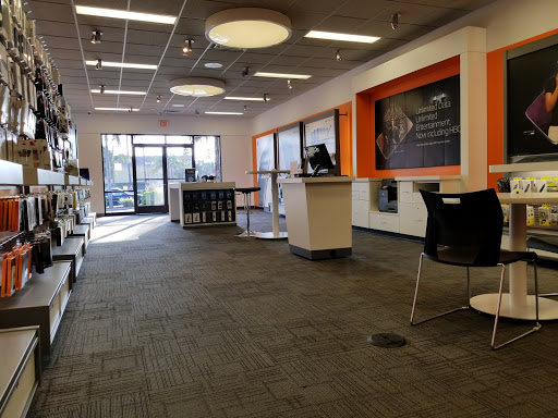 Cell Phone Store «AT&T Authorized Retailer», reviews and photos, 136 Solana Hills Dr Suite 136, Solana Beach, CA 92075, USA