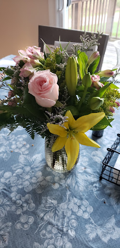 Florist «Forever Yours Flowers & Gifts», reviews and photos, 10 Welcher Ave, Peekskill, NY 10566, USA