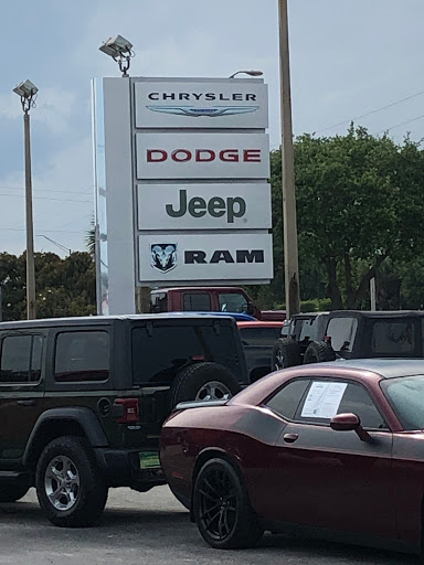 Car Dealer «Boniface-Hiers Chrysler Dodge Jeep», reviews and photos, 1775 E Merritt Island Causeway, Merritt Island, FL 32952, USA