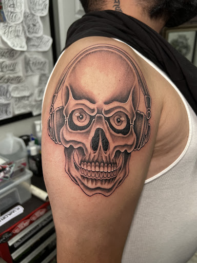 Explore kidney cancer tattoo ideas, creative tattoo ideas in Gaithersburg, available at No Sleep Art & Tattoo Studio