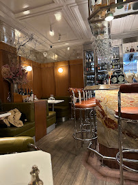 Atmosphère du Restaurant français Abstinence - Restaurant & Bar à Vin Vinyle à Paris - n°13