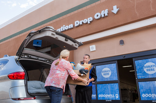 Thrift Store «Yuma Frontage Goodwill Retail Store & Donation Center», reviews and photos