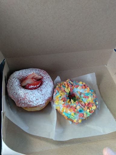 Donut Shop «Avon Donuts Inc», reviews and photos, 45324 Woodward Ave, Pontiac, MI 48341, USA