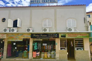 Hotel Central de Raposo image