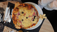 Pizza du Restaurant italien La Bella Clara à Méounes-lès-Montrieux - n°4