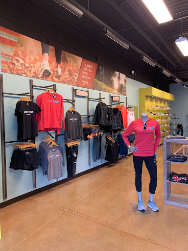 Running Store «Fleet Feet Sports - Westlake», reviews and photos, 26149 Detroit Ave, Westlake, OH 44145, USA