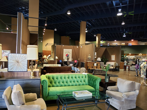 Used Furniture Store «Habitat For Humanity Coachella Valley ReStore», reviews and photos, 34470 Gateway Dr #110, Palm Desert, CA 92211, USA