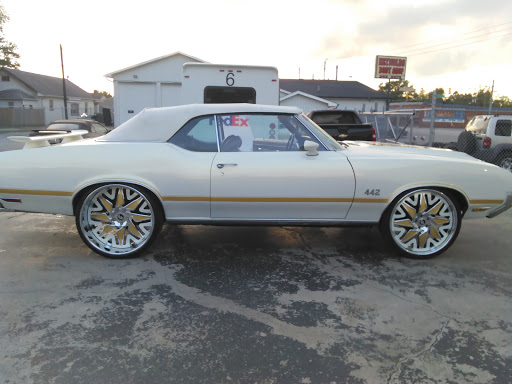 Auto Body Shop «Reynolds Body Shop, L.L.C.», reviews and photos, 4325 W Washington St, Indianapolis, IN 46241, USA