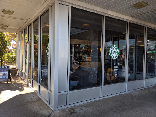 Coffee Shop «Starbucks», reviews and photos, 1596 Union Tpke, New Hyde Park, NY 11040, USA