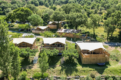 Camping les Charmilles - Ardèche à Darbres