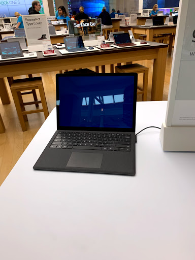 Computer Store «Microsoft Store», reviews and photos, 160 N Gulph Rd, King of Prussia, PA 19406, USA