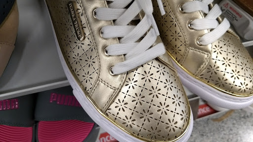 Shopping Mall «Hastings Village», reviews and photos, E Foothill Blvd, Pasadena, CA 91107, USA