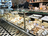 Fabrication du fromage du Restaurant La Fromagerie du Passage à Aix-en-Provence - n°13