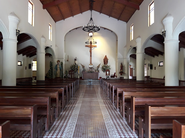 Opiniones de Parroquia Santa Teresa de Ávila, Huelquén en Paine - Iglesia