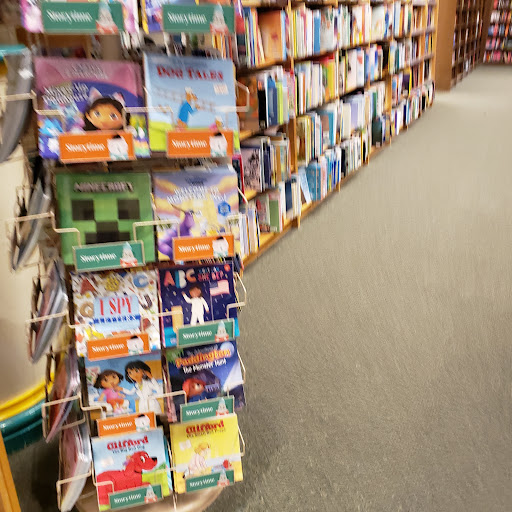 Book Store «Barnes & Noble», reviews and photos, 470 Universal Dr N, North Haven, CT 06473, USA