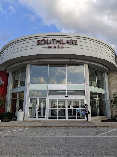 Southlake Mall, 2109 Southlake Mall, Merrillville, IN 46410, USA, 