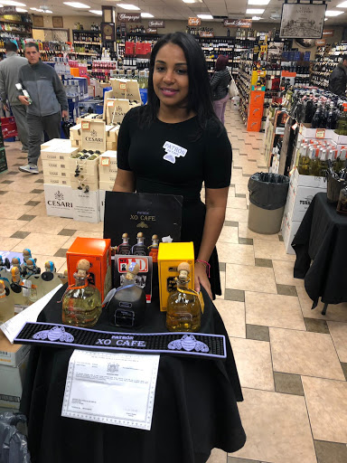 Liquor Store «Liquor & Wine Warehouse», reviews and photos, 1720 Eastchester Rd, Bronx, NY 10461, USA