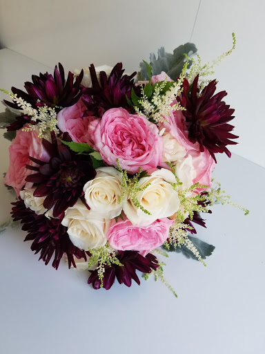 Wholesale Florist «Green Village Flowers», reviews and photos, 5457 Keystone Ct, Plainfield, IL 60586, USA