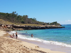 Photo de Playa de Yauco avec rivage droit, long