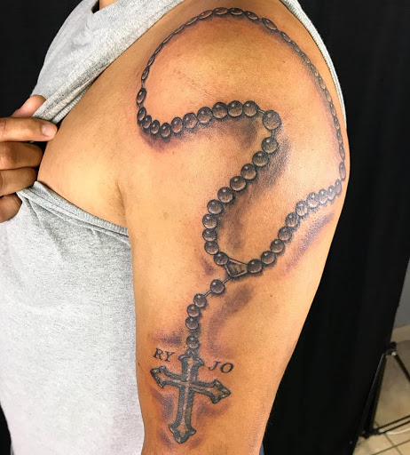 Tattoo Shop «Body Expressions Tattoo Studio», reviews and photos, 406 E Kingsbury St, Seguin, TX 78155, USA