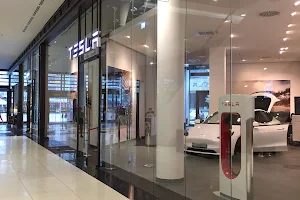 Tesla Store Mall of Berlin image