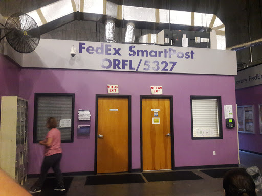 Mailing Service «FedEx SmartPost», reviews and photos, 501 Gills Dr, Orlando, FL 32824, USA