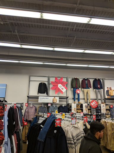 Clothing Store «Old Navy», reviews and photos, 3525 W Carson St #77, Torrance, CA 90503, USA