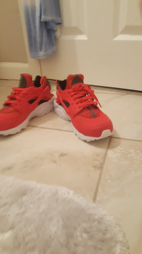 Shoe Store «Champs Sports», reviews and photos, 3500 East West Highway, Hyattsville, MD 20782, USA