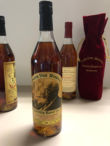 Liquor Store «Five Corners Wine & Spirits», reviews and photos, 192 Windsorville Rd, Ellington, CT 06029, USA