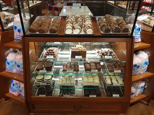 Outlet Mall «Tanger Outlet Savannah», reviews and photos, 200 Tanger Outlet Blvd, Pooler, GA 31322, USA