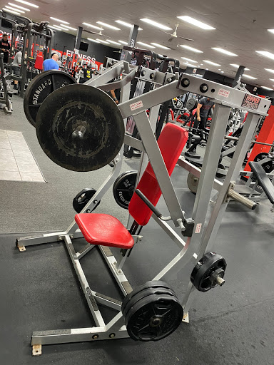 Gym «BrickHaus Fitness Gym Open 24 Hours», reviews and photos, 266 E Geneva Rd, Wheaton, IL 60187, USA