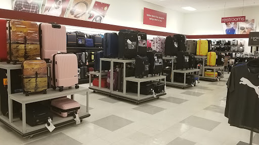 Department Store «T.J. Maxx and HomeGoods», reviews and photos, 7349 Lemont Rd, Downers Grove, IL 60516, USA