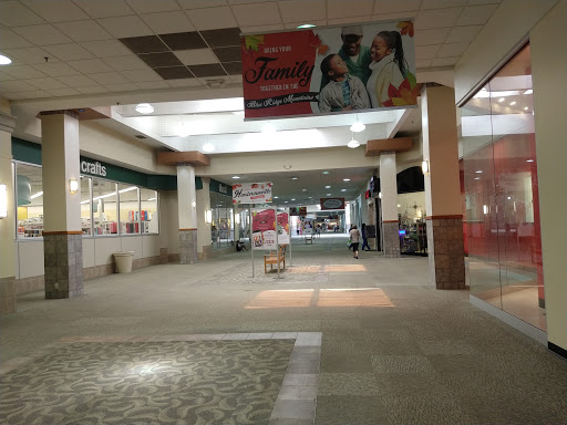 Shopping Mall «Blue Ridge Mall», reviews and photos, 1800 Four Seasons Blvd # 5, Hendersonville, NC 28792, USA