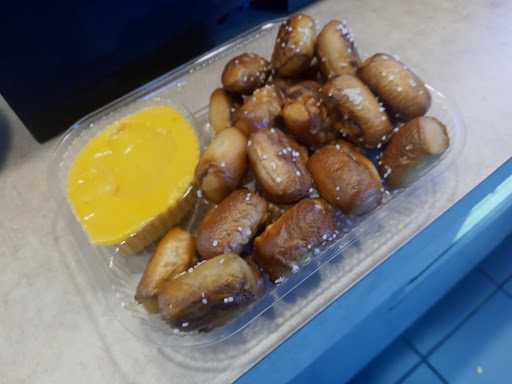 Movie Theater «Regal Cinemas Hamilton Commons 14», reviews and photos, 4215 E Black Horse Pike, Mays Landing, NJ 08330, USA