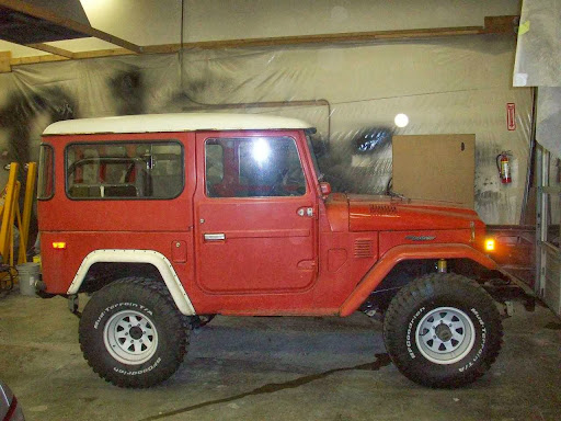 Auto Body Shop «TAJ Collision Center», reviews and photos, 60 NW Gilman Blvd, Issaquah, WA 98027, USA