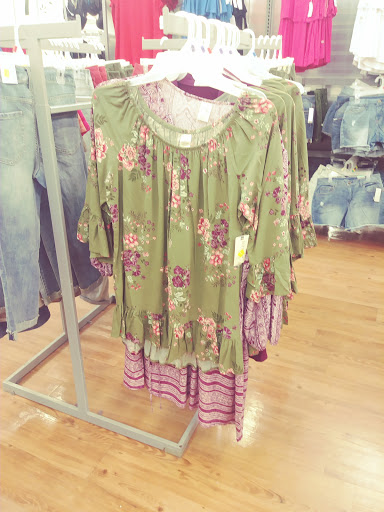 Department Store «Walmart Supercenter», reviews and photos, 3700 Owen Rd, Fenton, MI 48430, USA