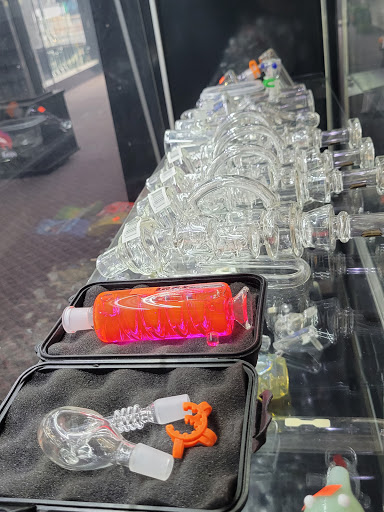 Tobacco Shop «Pipes & Stuff | Smoke - Vape Shop», reviews and photos, 2384 Hempstead Turnpike, East Meadow, NY 11554, USA