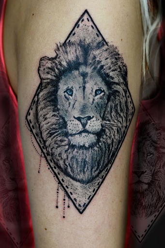 Explore flash art tattoo ideas, creative tattoo ideas in Saint Petersburg, available at Phoebus Tattoos