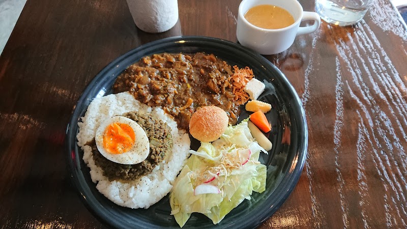 カレーとプリンとコーヒーの店カリプコ