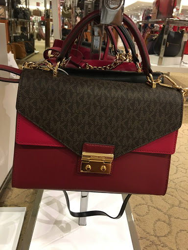 Fashion Accessories Store «Michael Kors», reviews and photos, 4747 Broadway St, Kansas City, MO 64112, USA