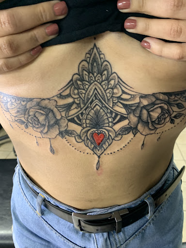 Tattoo Shop «Twilight Tattoo & Body Piercng», reviews and photos, 11826 Long Beach Blvd, Lynwood, CA 90262, USA