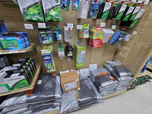 Pet Store «Forest Lake Pets», reviews and photos, 120 Lake St N, Forest Lake, MN 55025, USA