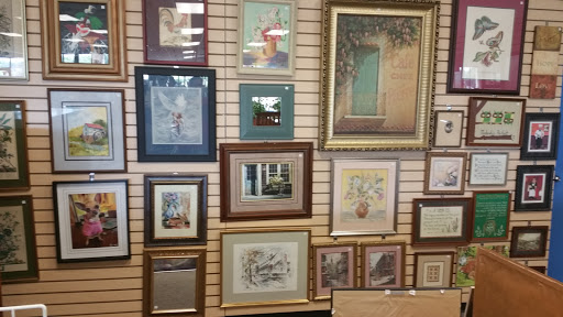 Thrift Store «Freedom House Thrift - Battleground Store», reviews and photos, 3724 Battleground Ave, Greensboro, NC 27410, USA