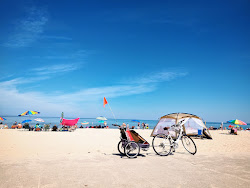 Foto van Mears Beach met recht en lang