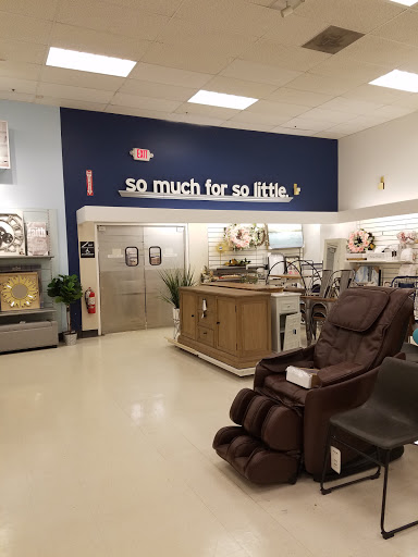 Department Store «Marshalls», reviews and photos, 533 S Broad St, Meriden, CT 06450, USA