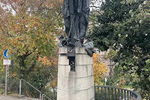 Johannes-von-Nepomuk-Statue image