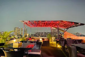 Level Seven, Gastropub & Rooftop Lounge image