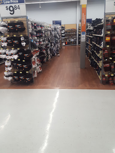 Discount Store «Walmart», reviews and photos, 120 Commercial Pkwy, Branford, CT 06405, USA