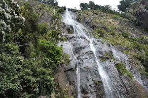 Bambarakanda Falls image