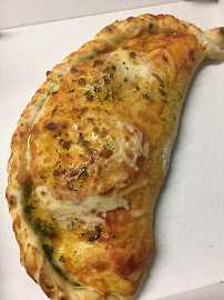 Calzone du Pizzeria PIZZA HOT à Champagne-sur-Seine - n°7